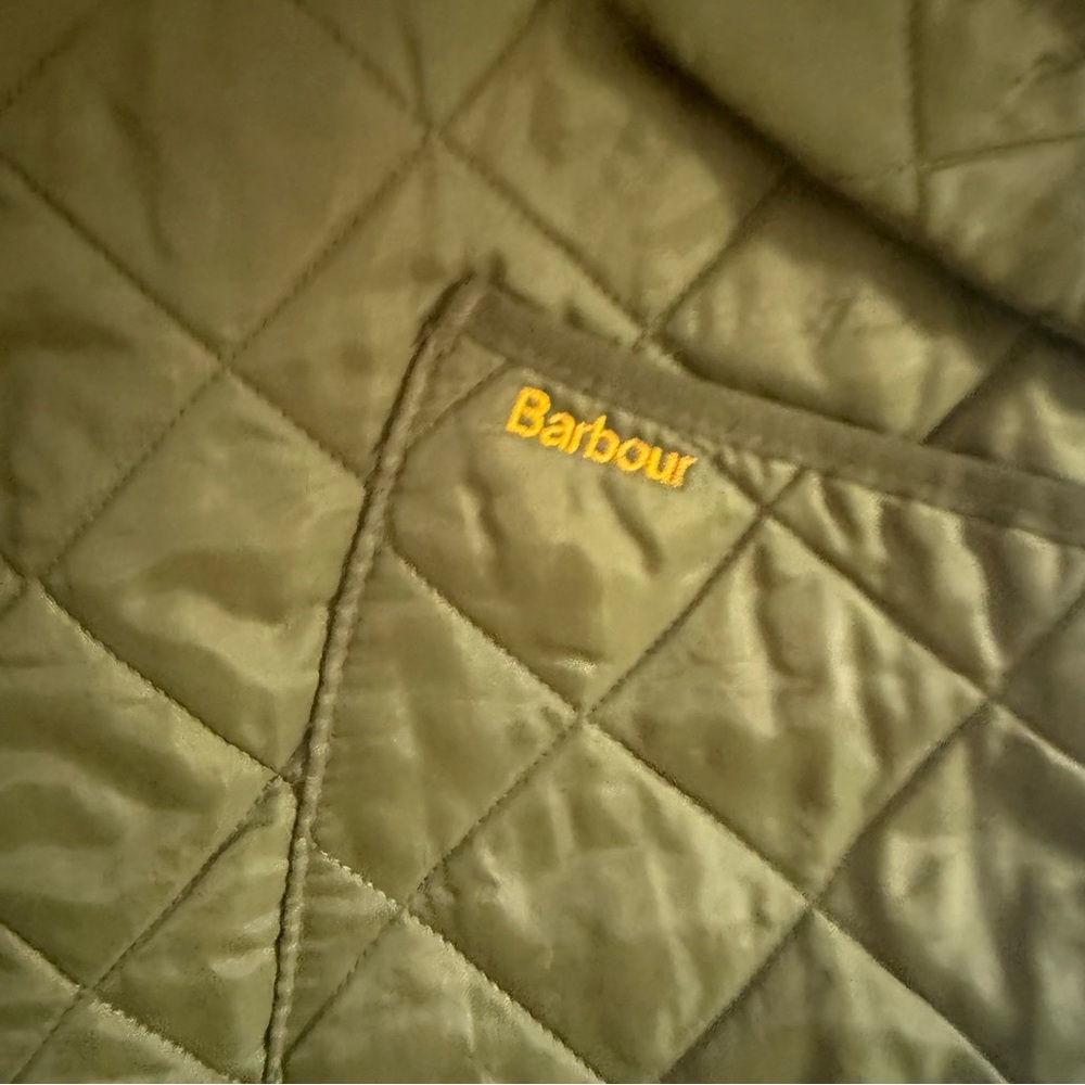 Barbour Green Lightweight Quilted Jacket with Corduroy Collar - Picture 2 of 7